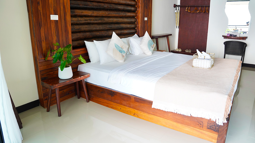 King-size bed