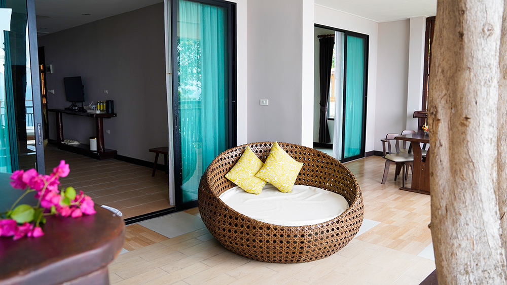 Suite with private pool