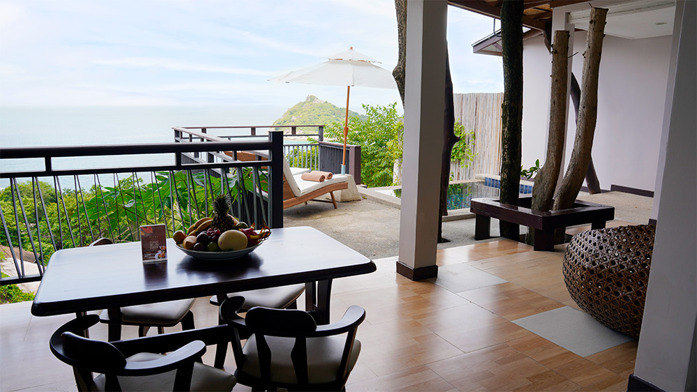 Suite with private pool
